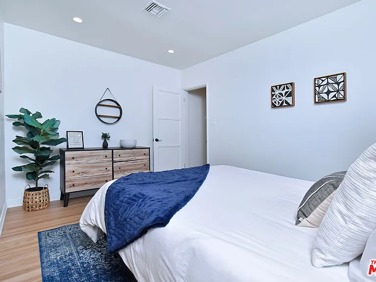 6167 Costello Ave — Photo 32