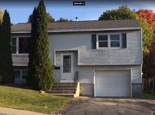 43 Amsterdam Ave, Menands, NY 12204