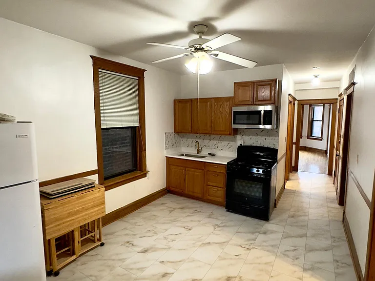 3233 S Union Ave #2 — Photo 1