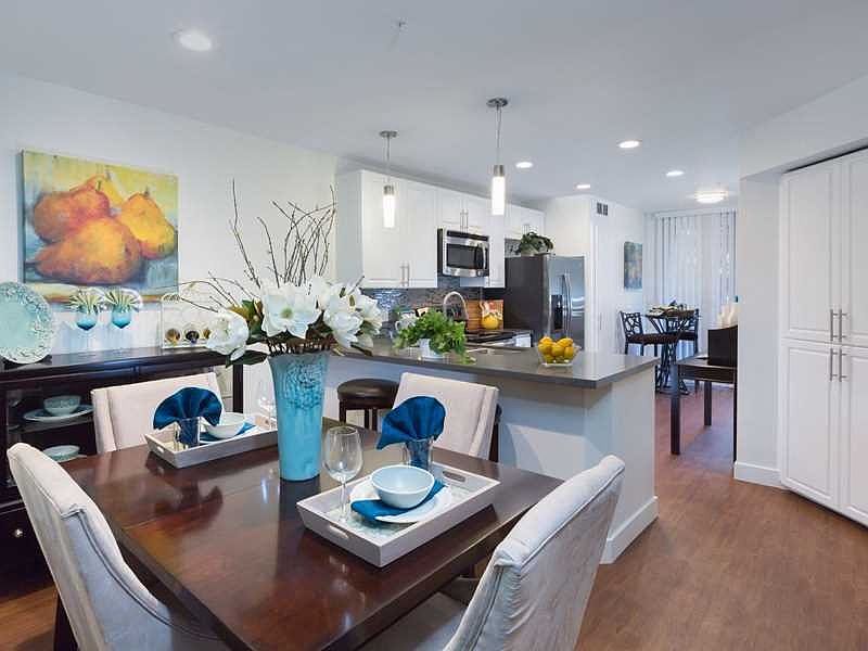 Dining Room & Kitchen