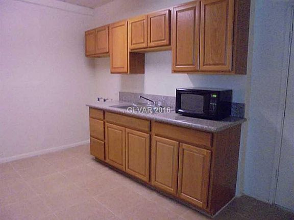 5th image of 1300 W Washington Ave