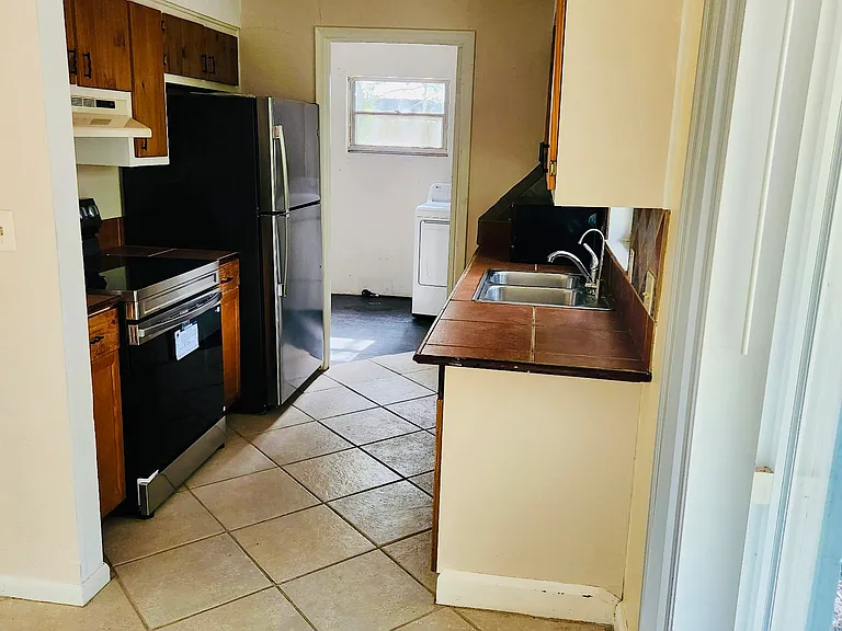 14202 NW 158th Ave — Photo 4