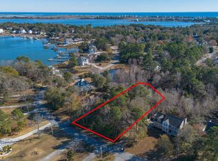 512 Chadwick Shores Dr, Sneads Ferry, NC 28460