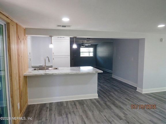 4th image of 5849 RIDGEWAY Road E