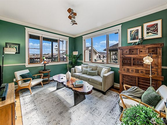 4th image of 3532 Meridian Avenue N