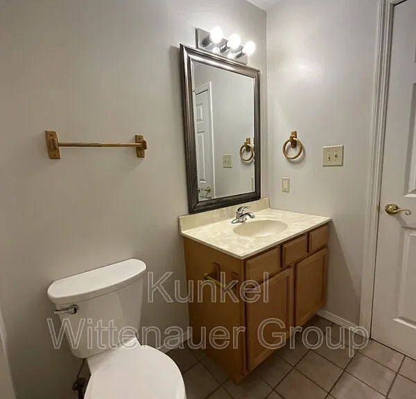 932 Evan Dr — Photo 14