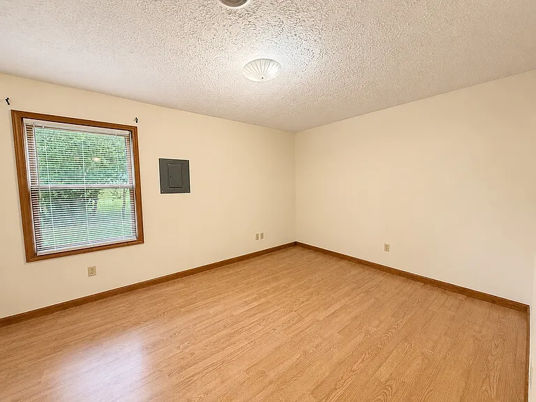3219 Delaware St #7 — Photo 7