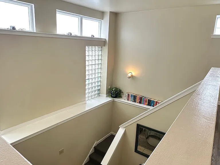 2061 Fitzwater St #1R — Photo 6