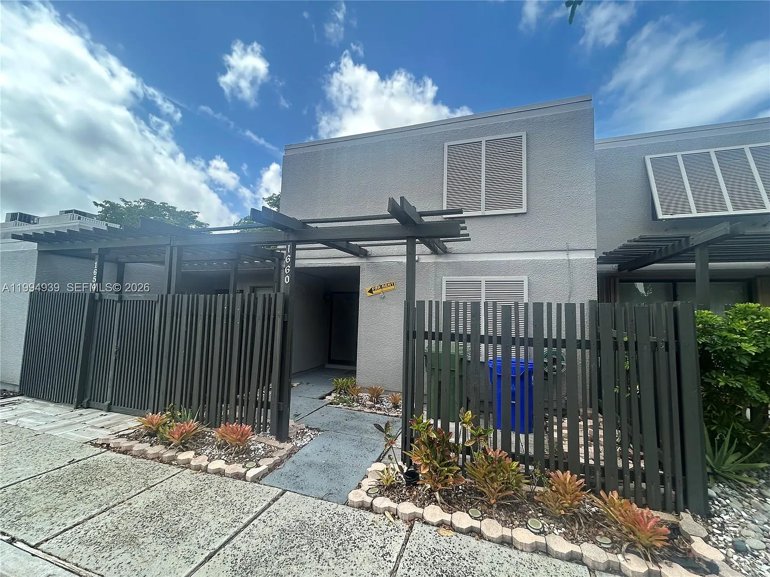 3 bed, 2.5 bath, 1505 sqft, $2,900 — Photo 1