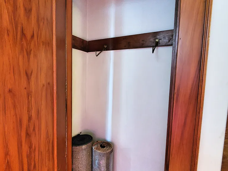 131 Glenmont Ave — Photo 15