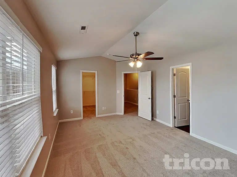 1505 Hamilton Hills Dr — Photo 7