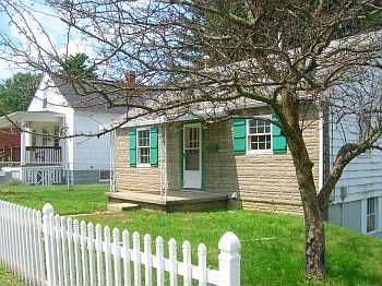 2nd image of 487 Beacon Rd