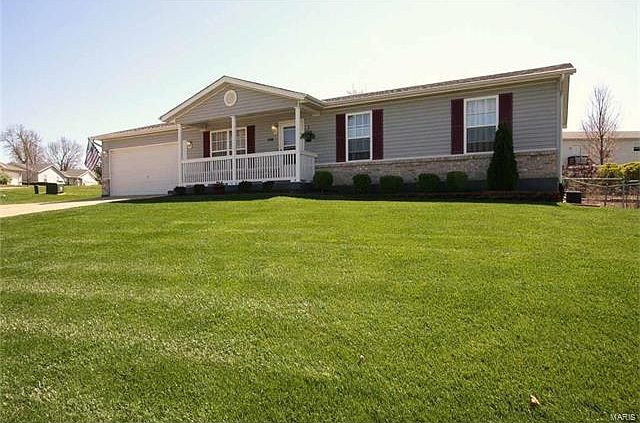 1st image of 2590 Oak Forest Dr
