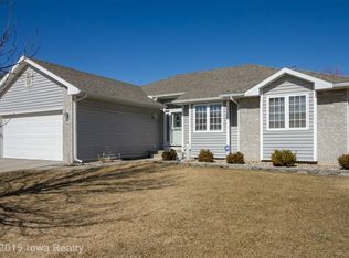 906 SE Summerbrook Ct, Ankeny, IA 50021