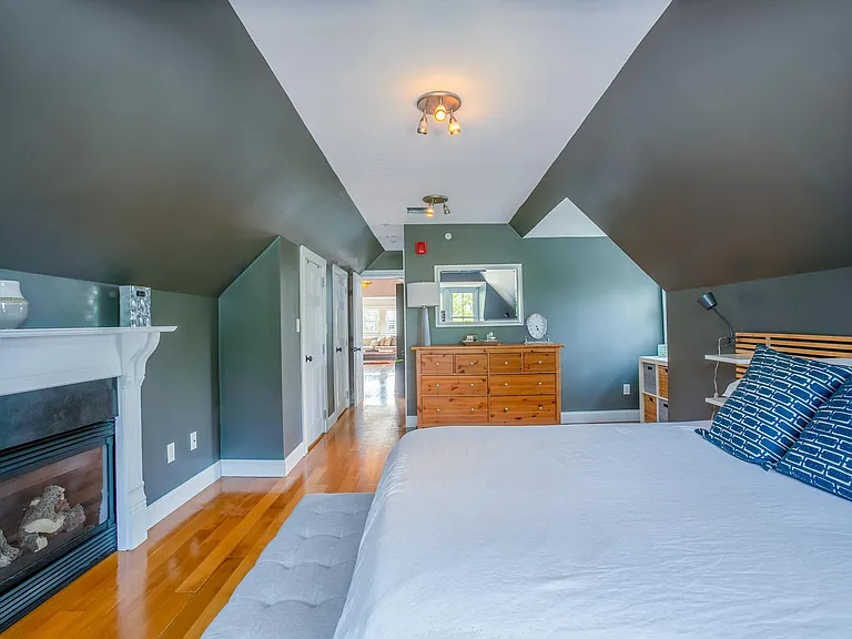 26 Adams St #4 — Photo 16