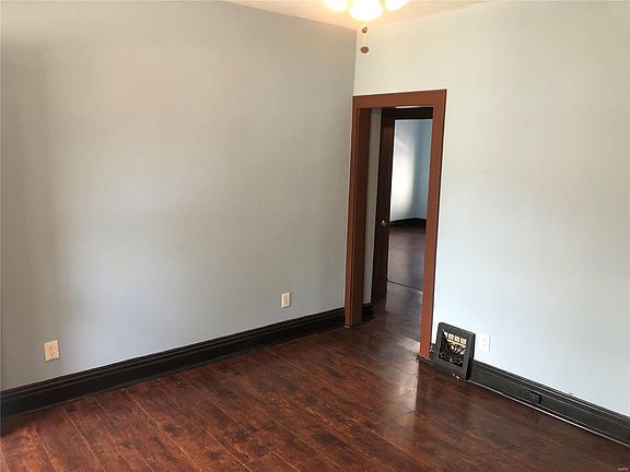 5th image of 5027 Fendler Pl