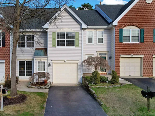 27 E Mockingbird Way, Absecon, NJ 08205