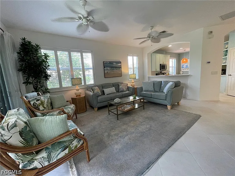 10640 Camarelle Cir — Photo 40