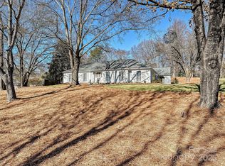 2300 Hamilton Mill Rd, Charlotte, NC 28270