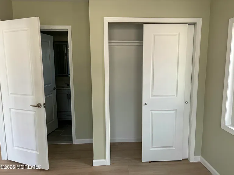 14 Skippers Blvd — Photo 12
