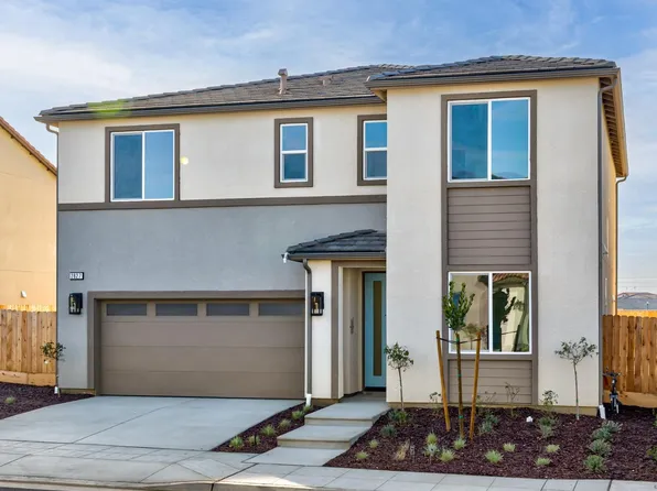 2827 E Colina Dr, Fresno, CA 93730