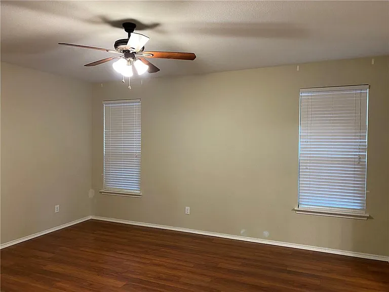 14428 Lake Victor Dr — Photo 8