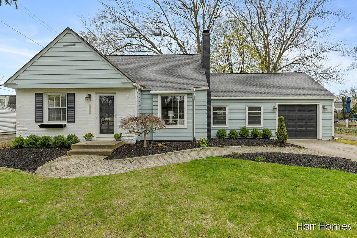 2158 Tenway Dr SE photo 1