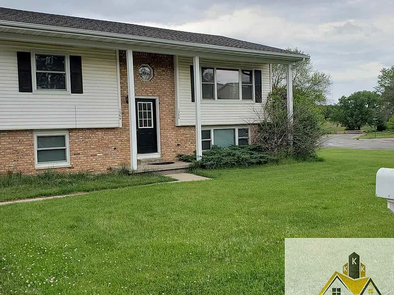 1366 Field Ct #1366 — Photo 1