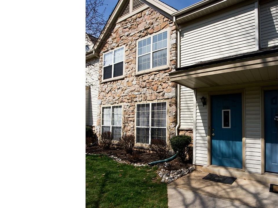 2nd image of 2004 Foxmeadow Cir Building 20