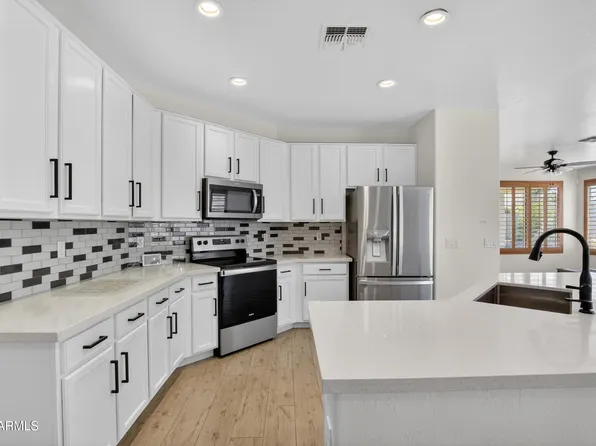 2969 S Martingale Road, Gilbert, AZ 85295