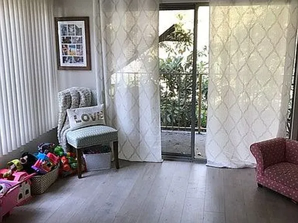 1517 E Garfield Ave APT 54, Glendale, CA 91205