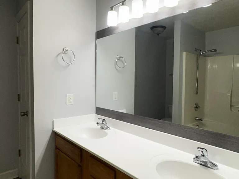 101 Bridgewood Dr — Photo 11