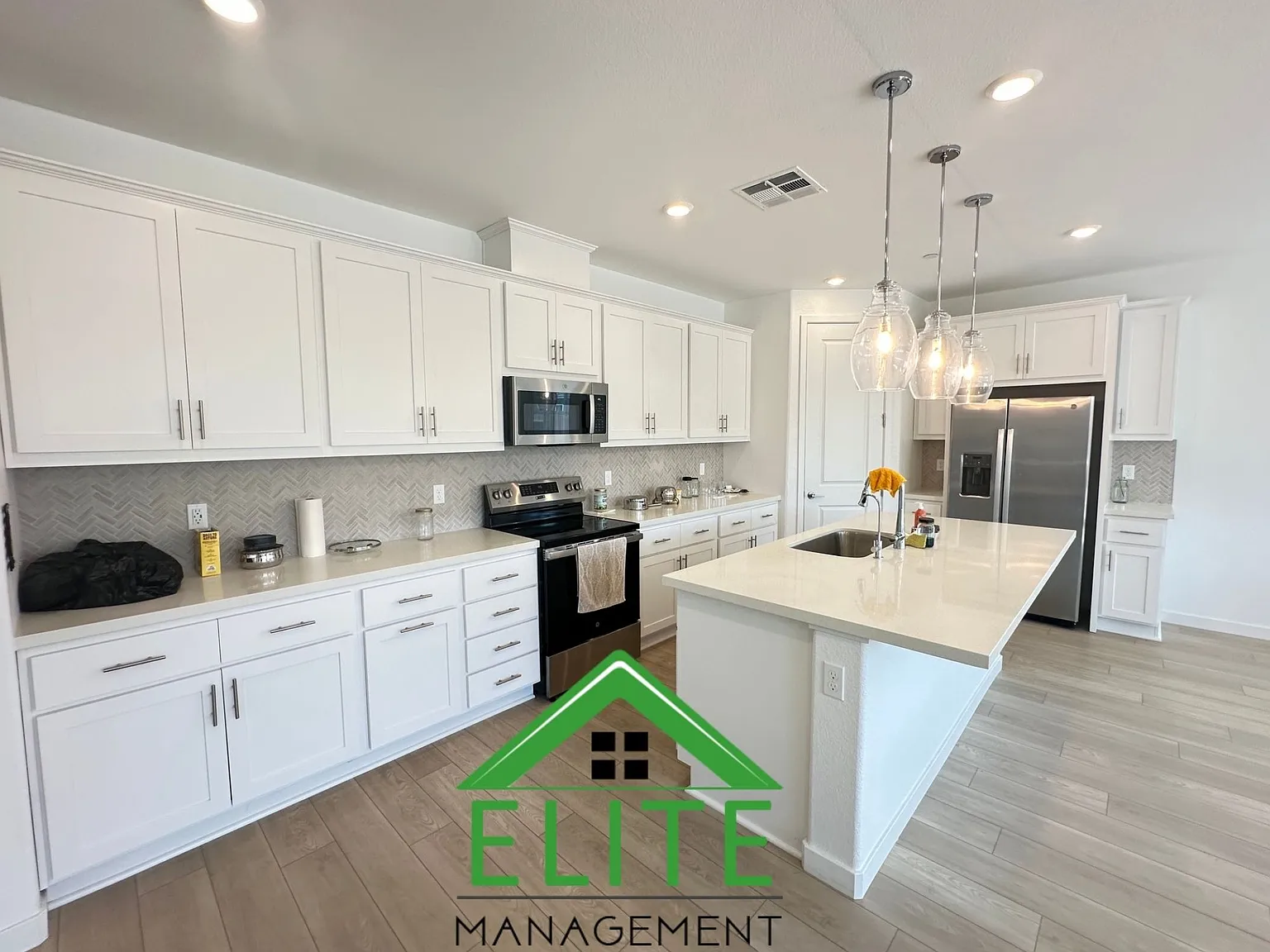 3 bed, 1765 sqft, $3,100 — Photo 3