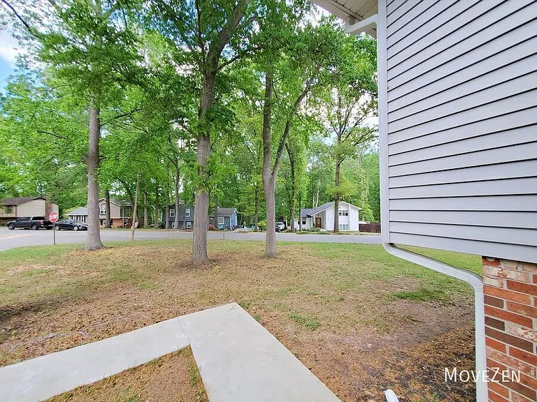 202 Newgate Dr — Photo 11