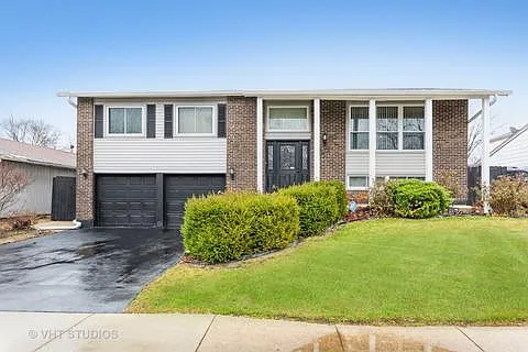 17721 Sarah Ln photo 1