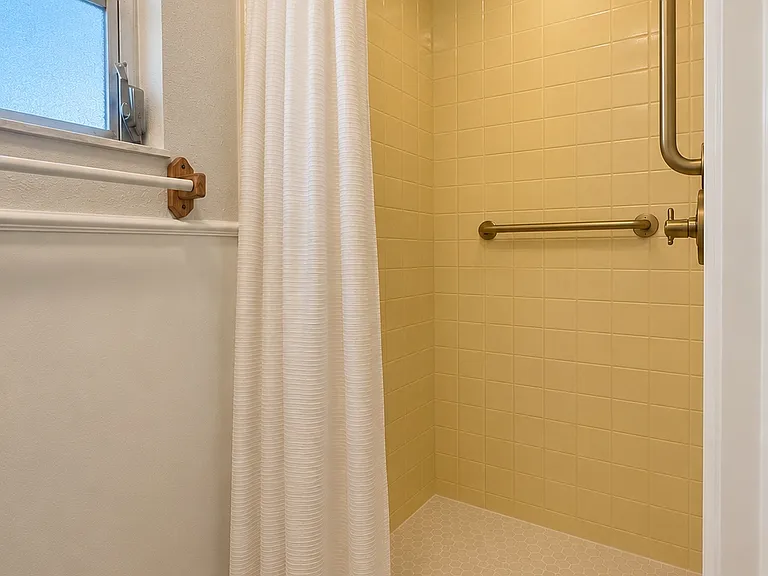 7924 Halsey Dr — Photo 17