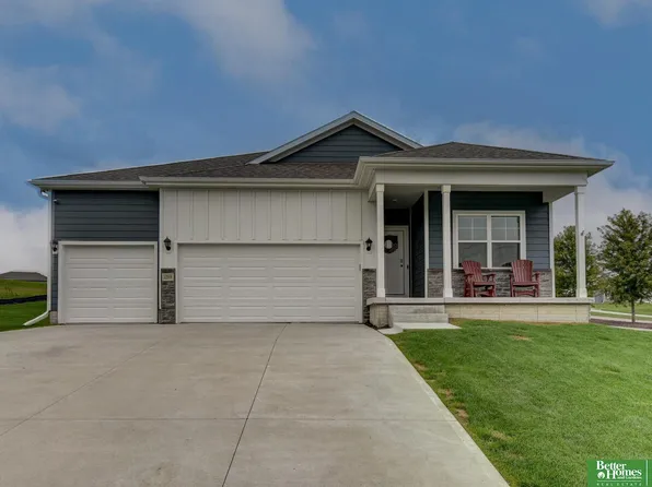 12319 S 207th St, Gretna, NE 68028