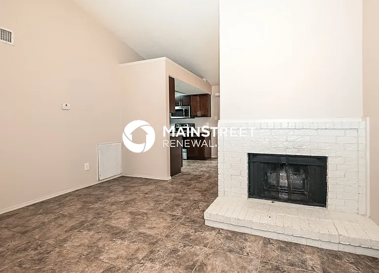 912 Carom Way — Photo 2