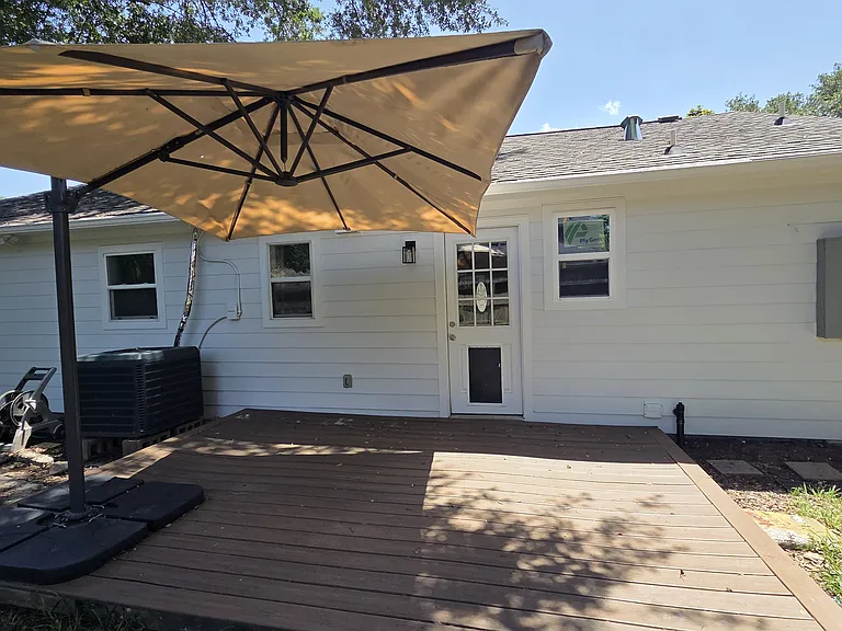 Enjoy your afternoons in this deck. Also great for outdoor gatherings.