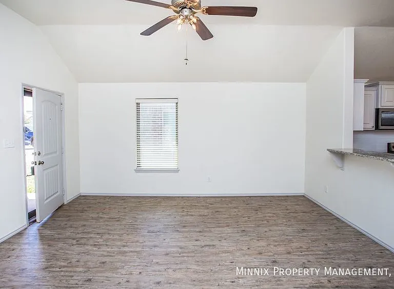 1118 Preston Trl — Photo 23