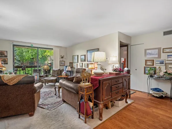3635 N Tucker PLACE #206, Milwaukee, WI 53222