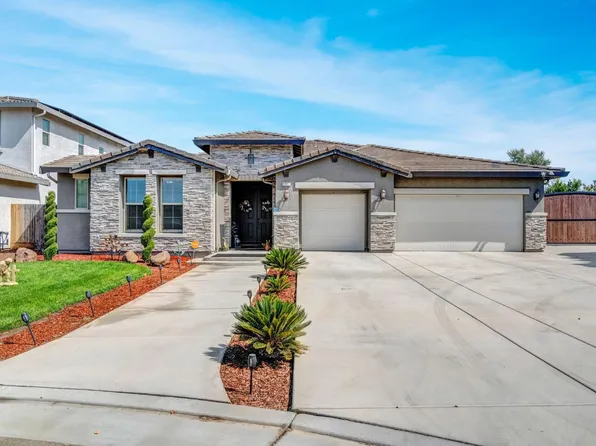 3387 W Kamm Ave, Dinuba, CA 93618