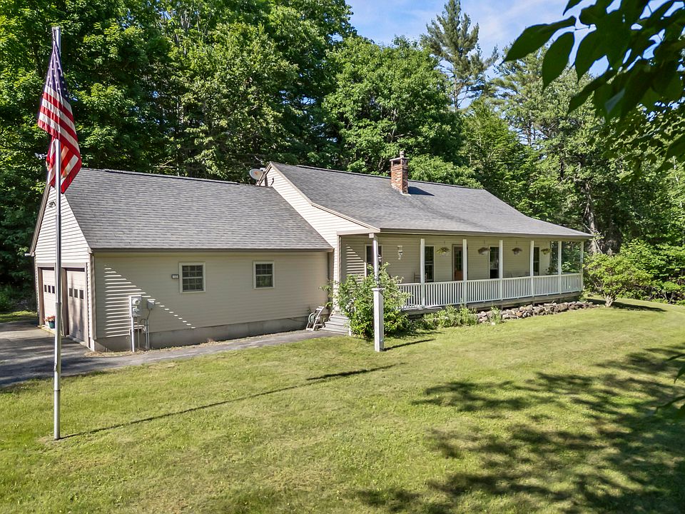 1st image of 32 Fieldstone Drive