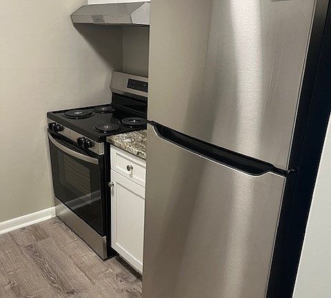 2nd image of 370 Wallace Rd APT A15