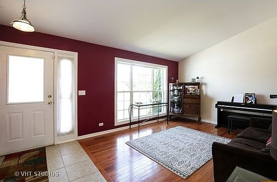 5th image of 513 Hillcrest Dr