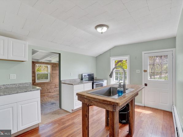 1345 Bowers Bridge Rd, Manchester, PA 17345