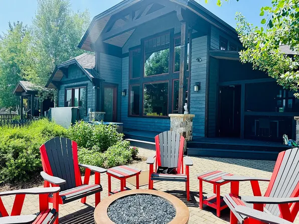 4993 Flatwater Dr, Whitefish, MT 59937
