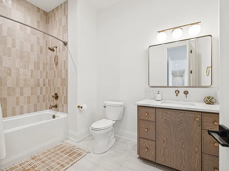 1323 Harding Pl — Photo 46
