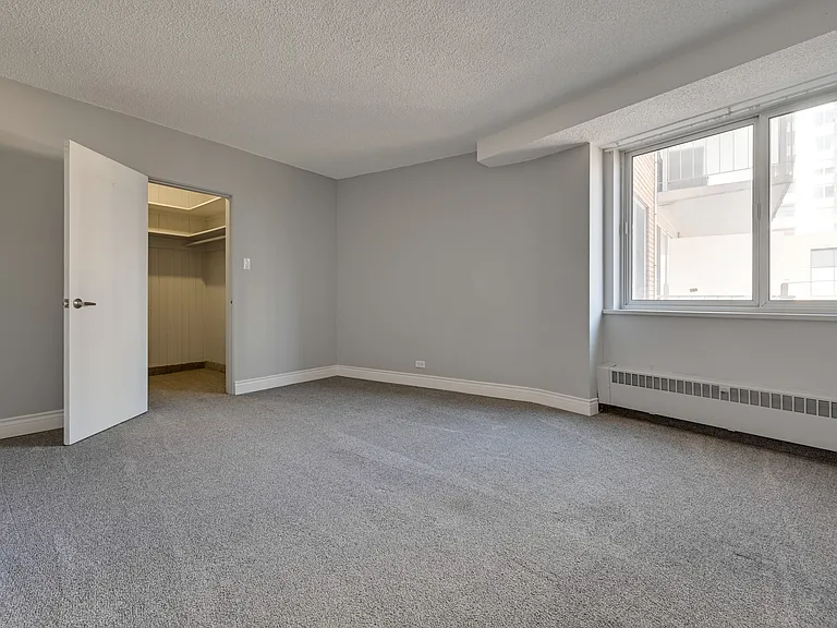 12207 Jasper Ave NW — Photo 11