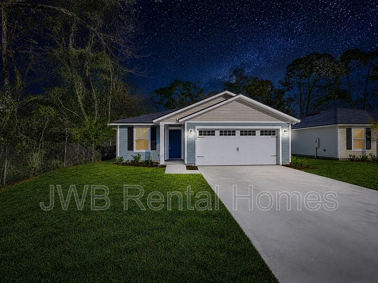 2815 Robert St — Photo 10